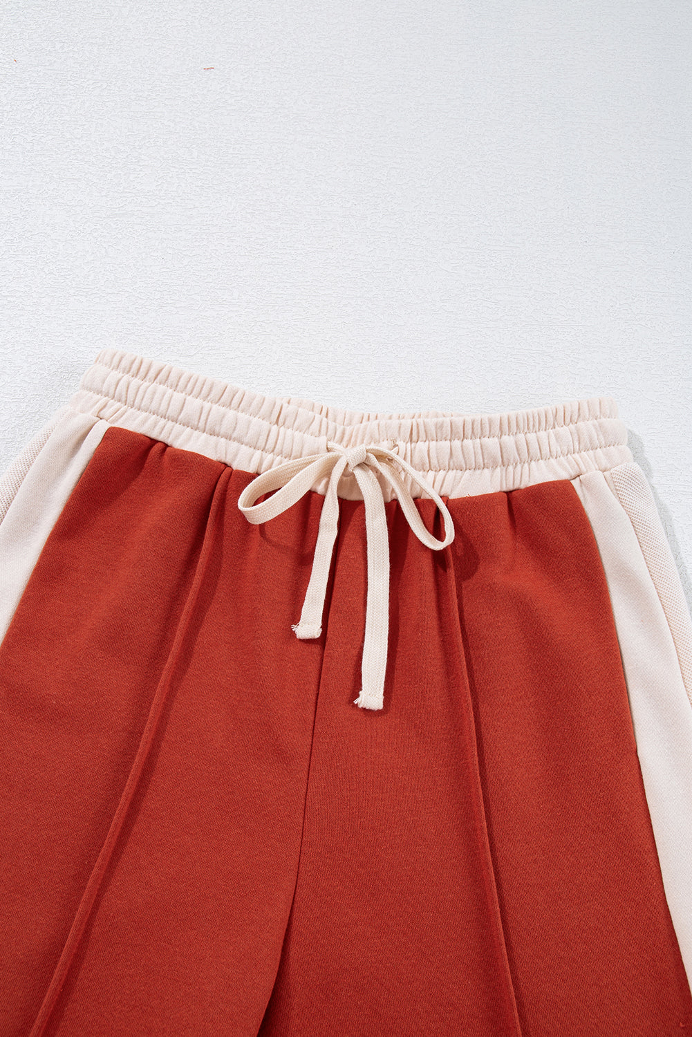 Flamingo-Hose mit Farbblock und Kordelzug, hoher Taille und weitem Bein