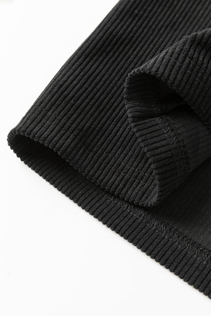 Schwarzes, einfarbiges, ärmelloses Cord-Overallkleid mit Fronttaschen