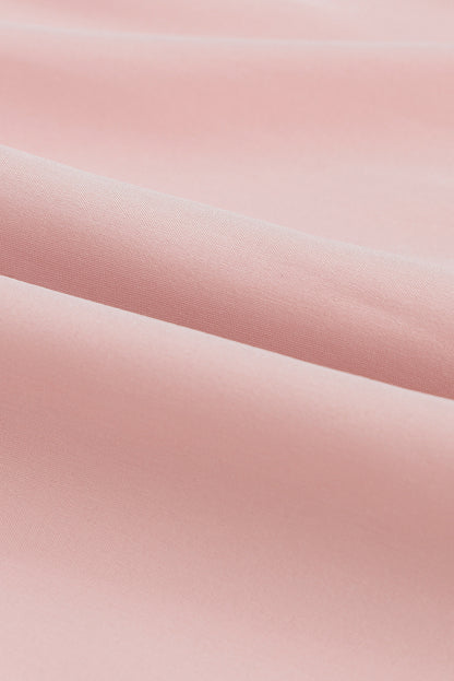 Rosa Rüschenkleid mit Stehkragen und langen Ärmeln