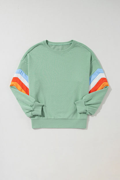 Moonlight Jade – Lockeres Sweatshirt mit Regenbogenstreifen an den Ärmeln und Rundhalsausschnitt