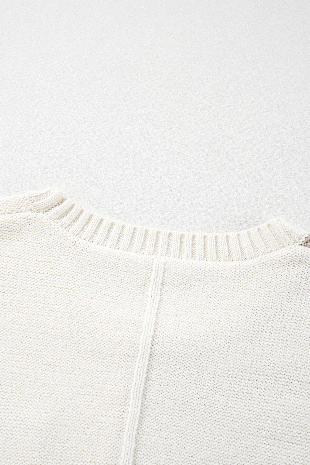 Vineyard Green Colorblock Pullover mit aufgesetzten Taschen und überschnittener Schulter