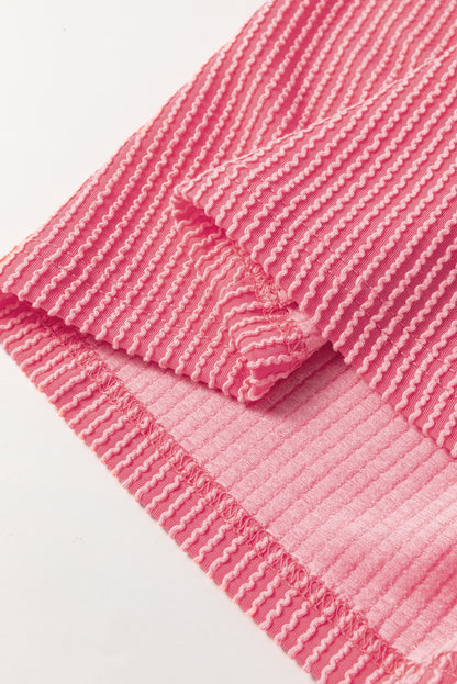 Peach Blossom – Geripptes, strukturiertes Langarm-T-Shirt in Übergröße