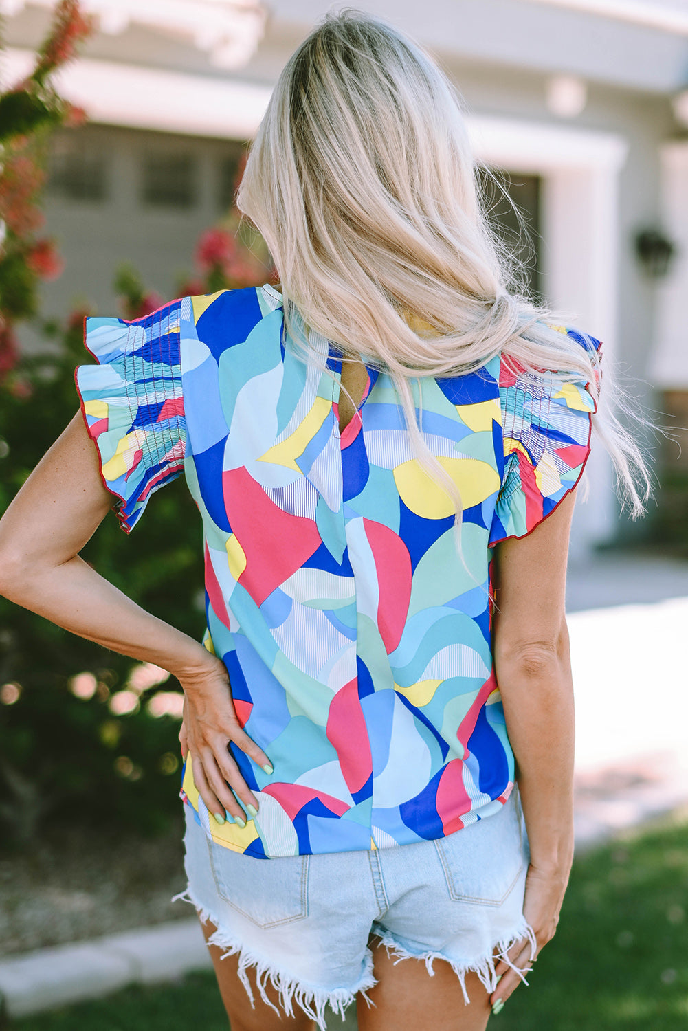 Mehrfarbige Bluse mit abstraktem Print und Rüschenärmeln