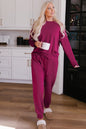 Lounge-Set aus langärmligem Pullover und Jogginghose