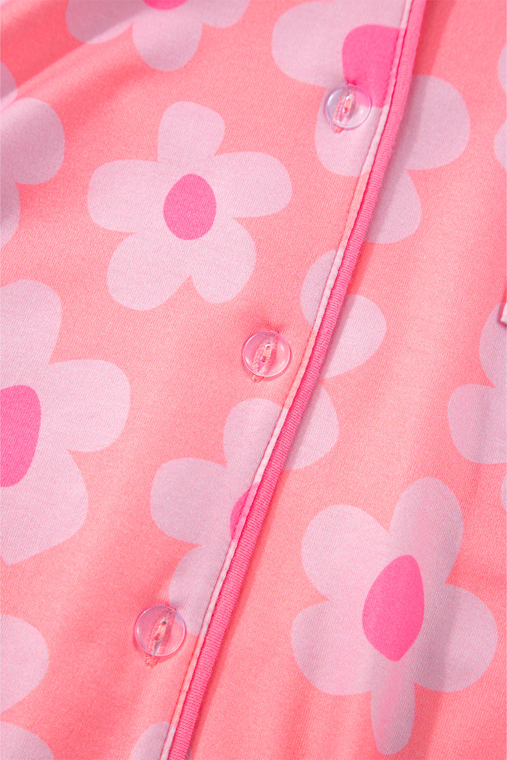 Rosa Pyjama-Set mit kurzärmligem Hemd und Blumenmuster