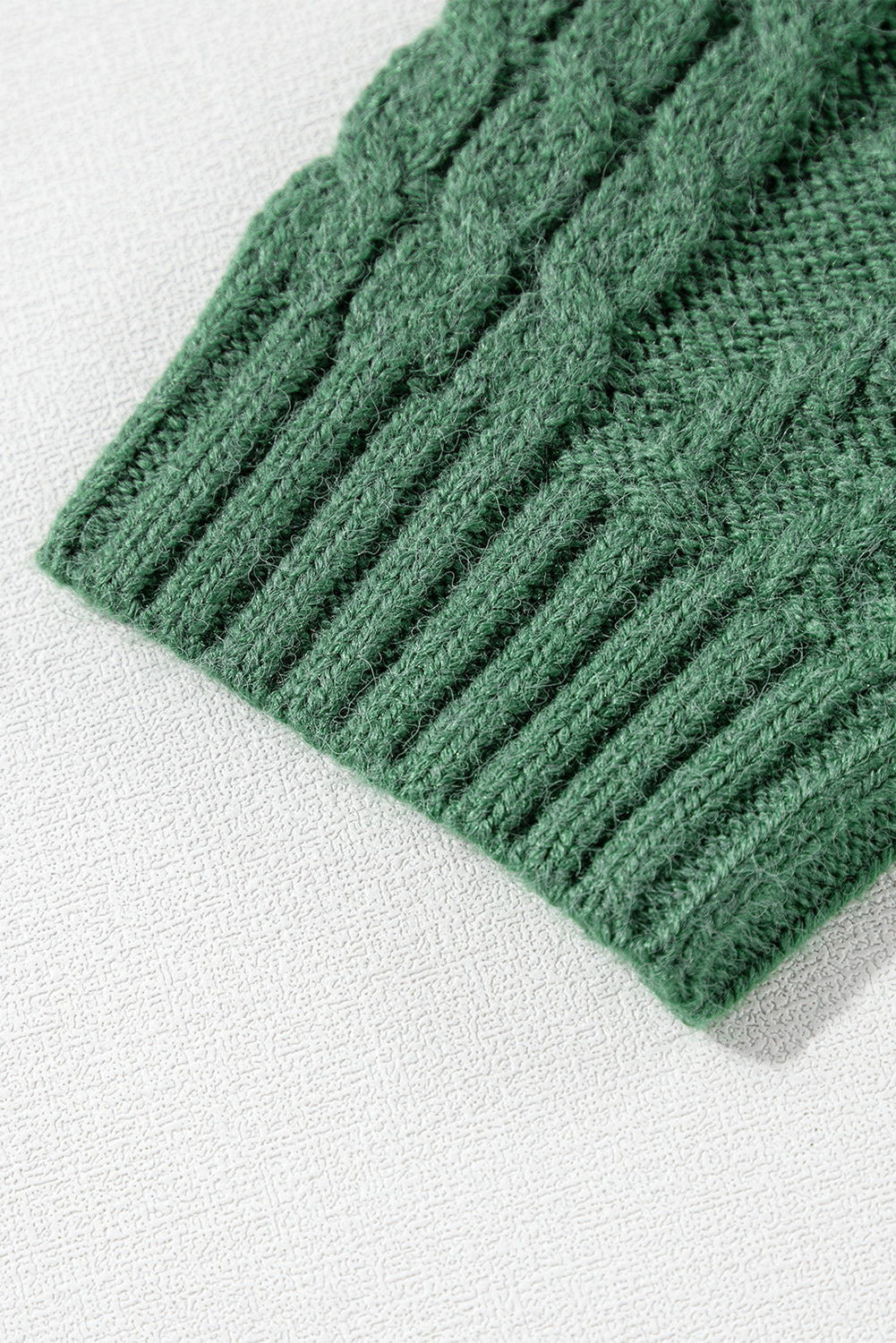 Vineyard Green Colorblock Pullover mit aufgesetzten Taschen und überschnittener Schulter