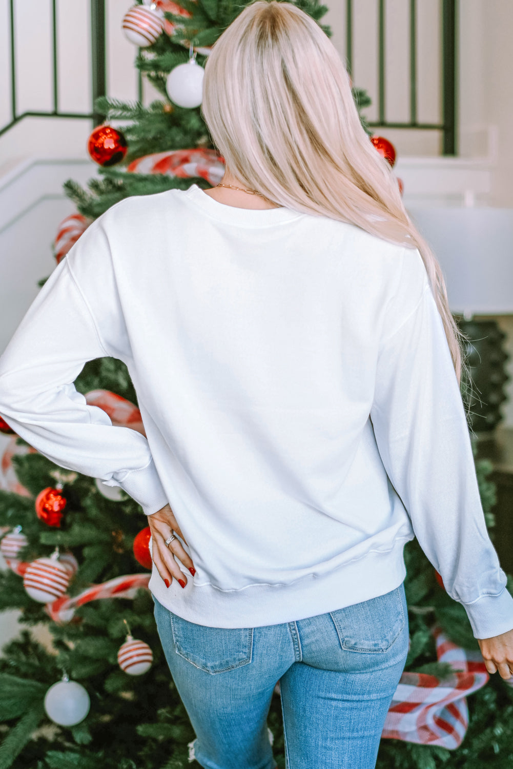 Weißes Sweatshirt mit Weihnachtsbaum-Punkte-Print