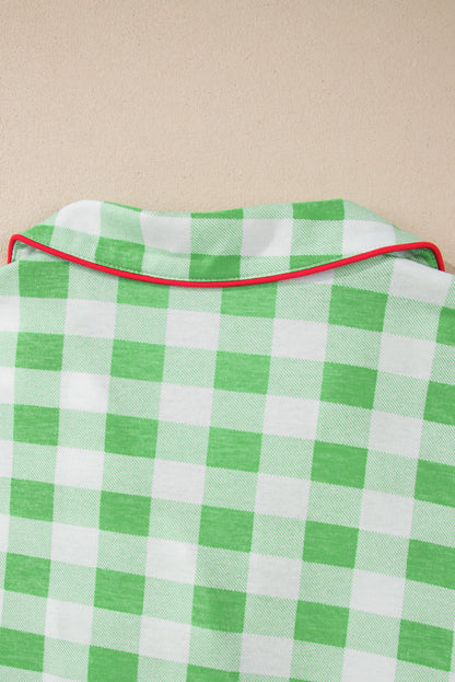 Grüner Pyjama mit Karomuster und Kontrastbesatz in Übergröße, langärmlig