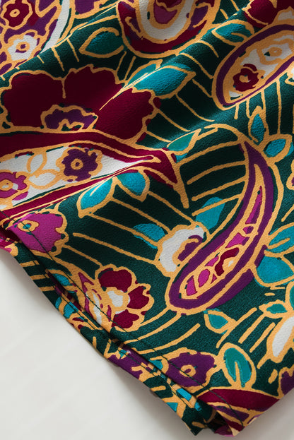 Grüne Paisley-Bluse mit V-Ausschnitt und kurzen Puffärmeln