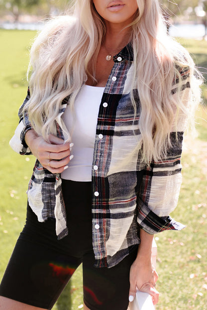 Blaues, kariertes Hemd mit Used-Look und Raw Edge-Muster