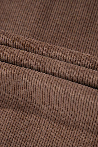 Kastanienbraune Cord-Shacket mit Pattentasche und Knopfleiste