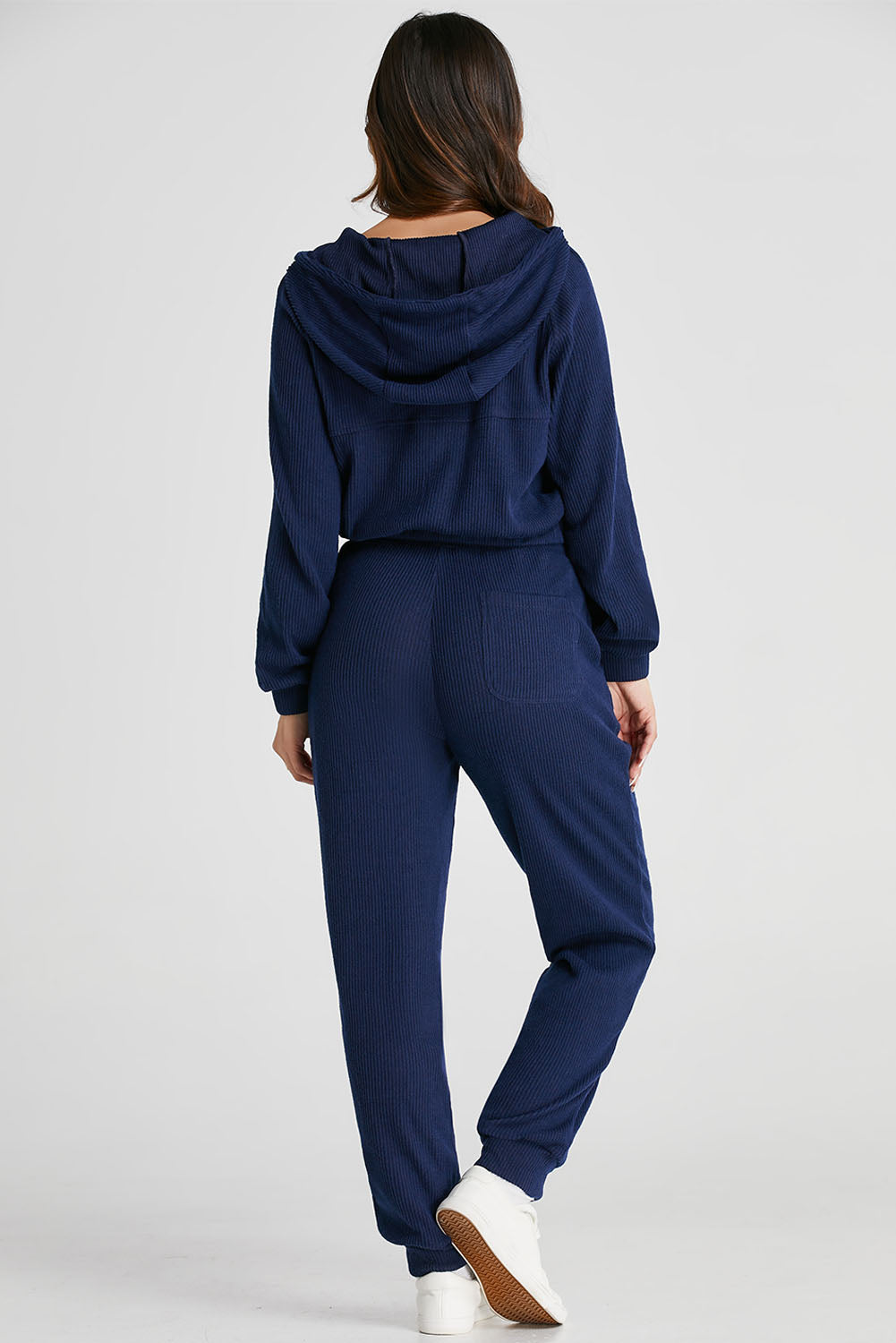 Marineblaues Set aus kurzem Hoodie und Jogginghose mit Kordelzug