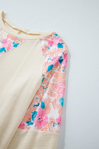 Apricot – Geripptes Oberteil mit Blumen-Patchwork und Puffärmeln in Übergröße