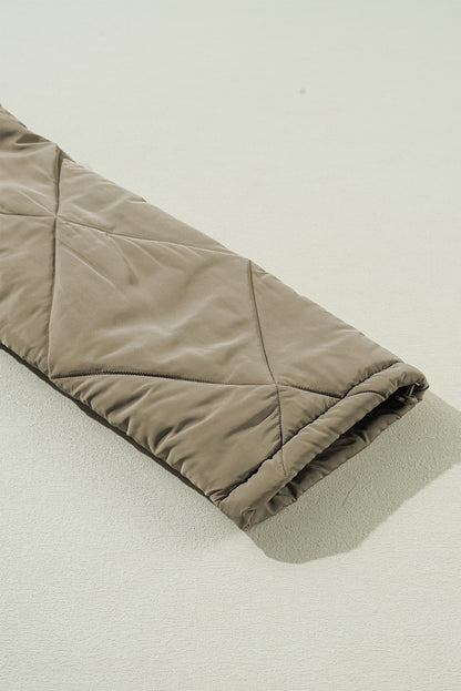 Jungle Green – Gesteppte Pufferjacke mit Teddykragen und Pattentaschen