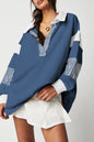 Segelblau gestreiftes Sweatshirt mit Colorblock-Patchwork-Kragen