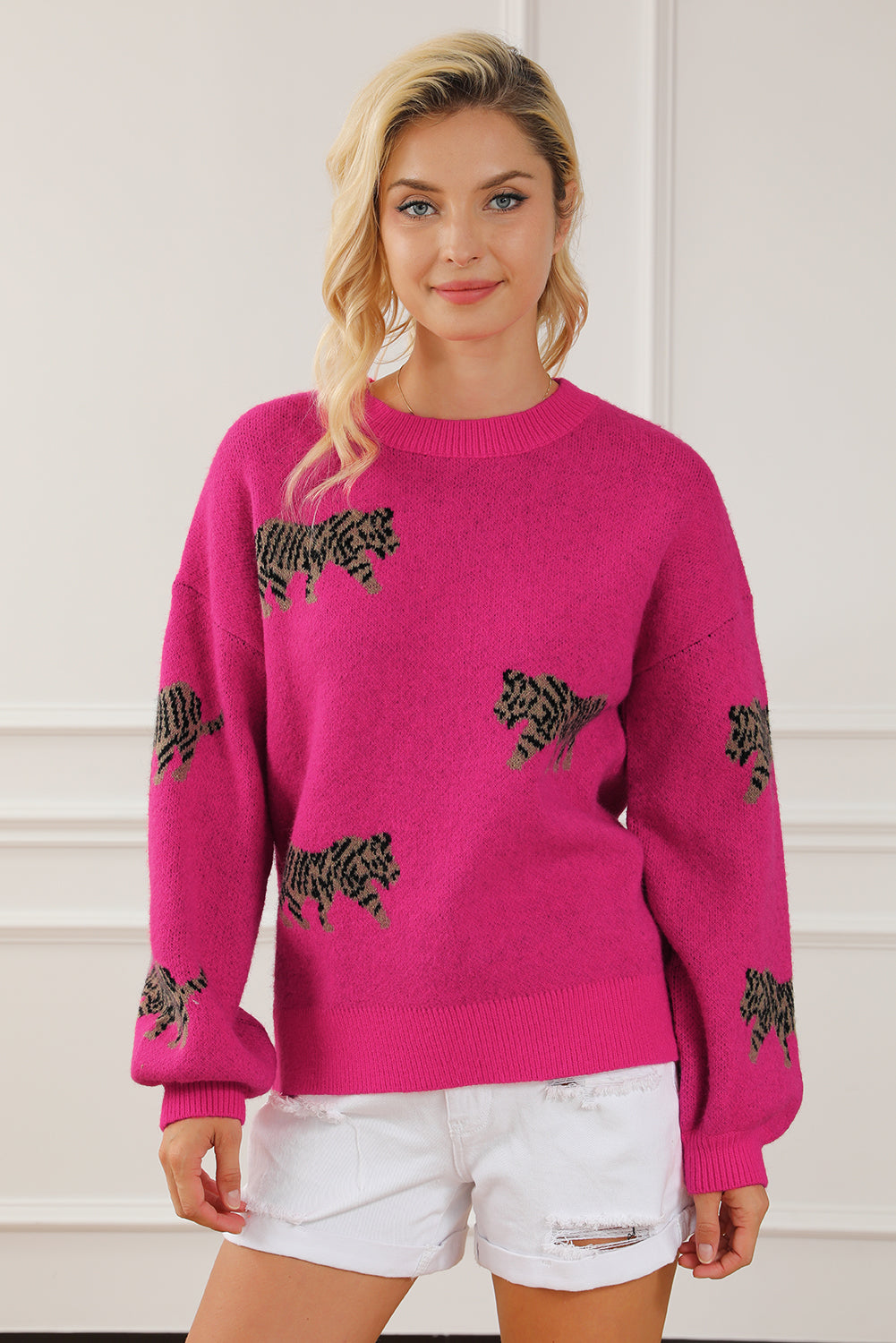 Rosaroter, lässiger Strickpullover mit wildem Tiermuster