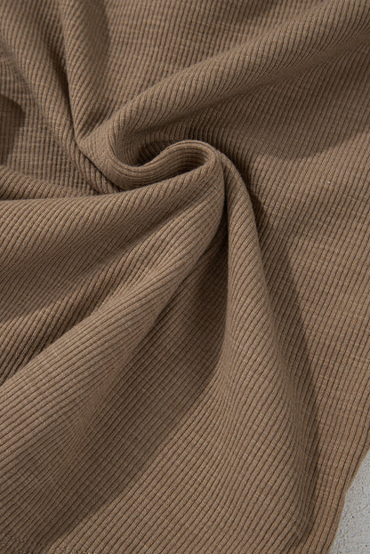 Kastanienbraunes, geripptes Langarm-Top mit Anglaise-Stickerei