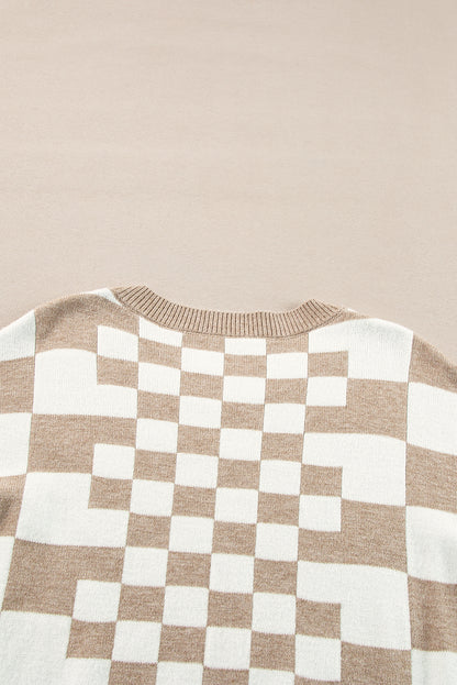 Khakifarbener Pullover mit Karomuster und überschnittener Schulterpartie und Rundhalsausschnitt