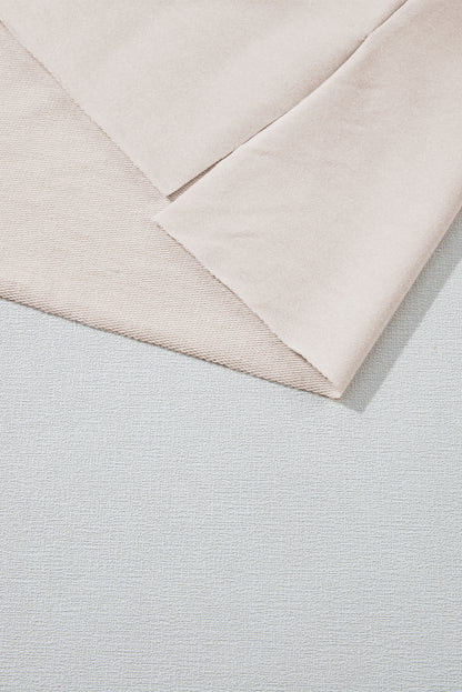 Weißes Lounge-Set mit Farbblockärmeln, kontrastierender Seitennaht