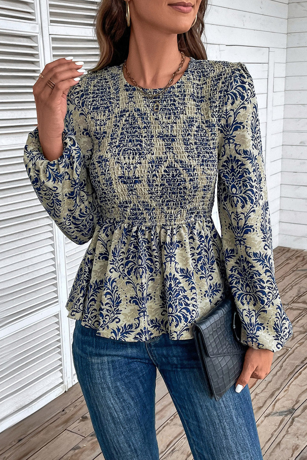 Himmelblaue Boho-Bluse mit Ballonärmeln und gesmoktem Schößchen