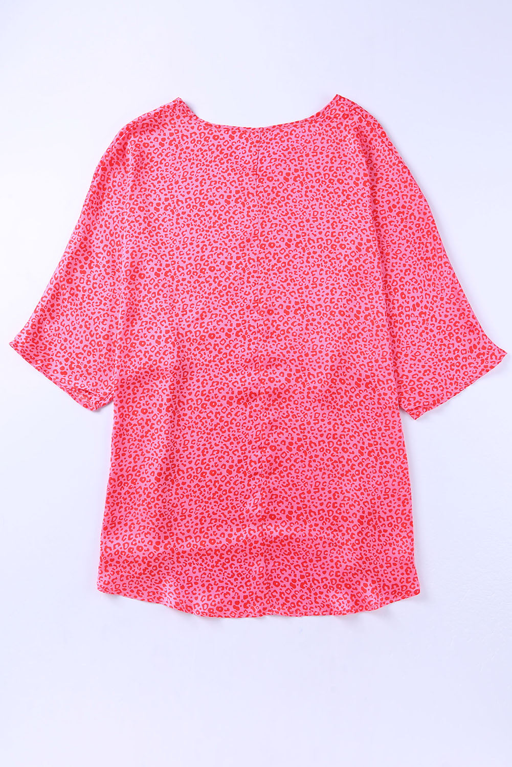Oversize-Oberteil mit V-Ausschnitt und Halbarm und Leopardenmuster in Rosa