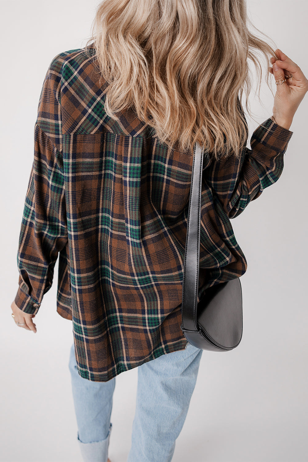 Braune Hemdjacke mit Karomuster und Brusttaschen mit Knöpfen