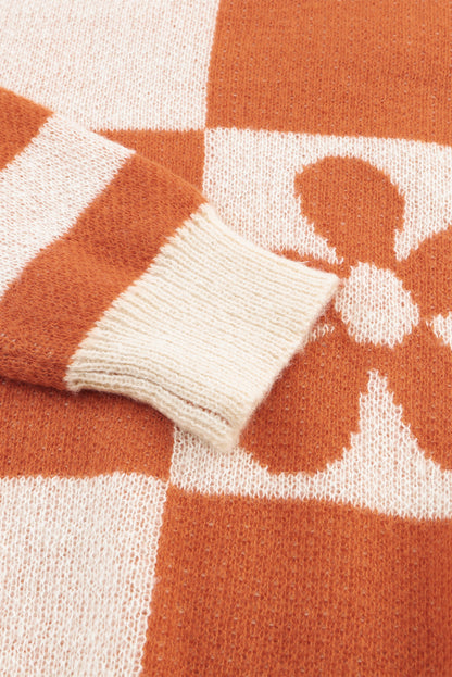 Brauner Pullover mit kariertem Blumenmuster und gestreiften Ärmeln