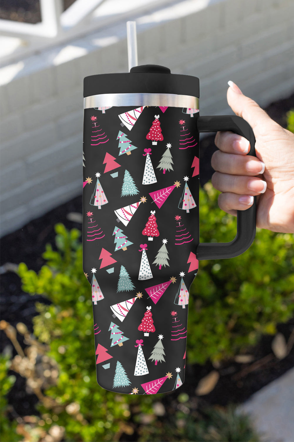 Schwarzer Thermobecher mit Cartoon-Weihnachtsbaum-Aufdruck, 1,2 l