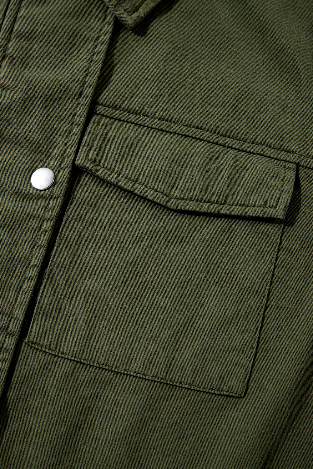 Moosgrüne Jacke mit Druckknopf-Reißverschluss und engem Taillenkragen