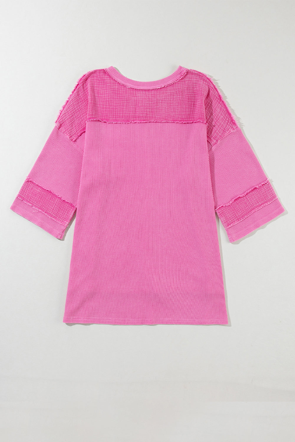 Übergroßes Oberteil mit Mineralwaschung und strukturierten Armreifen in leuchtendem Pink