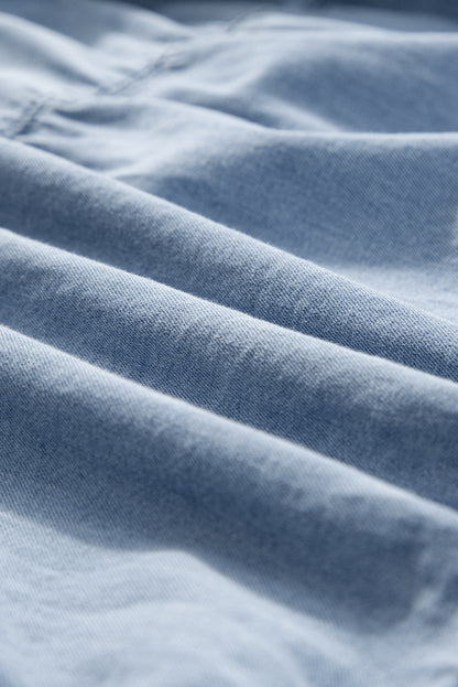 Beau Blue – Gestuftes Jeanskleid in A-Linie mit Rüschen und kurzen Ärmeln