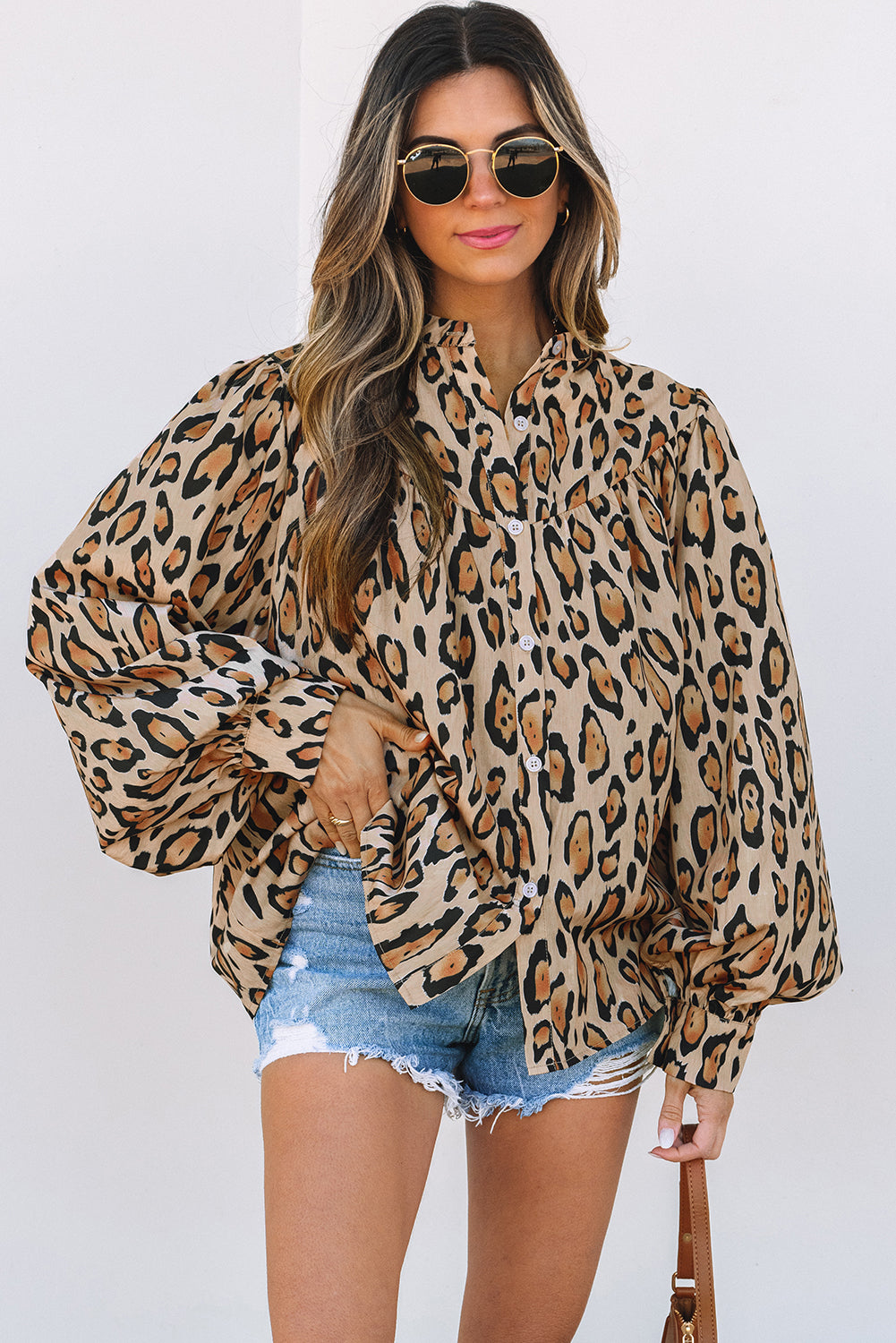 Helles französisches Beige, Oversize-Freizeithemd mit Ballonärmeln und Leopardenmuster
