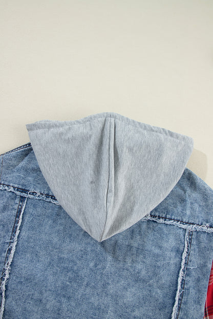 Beau Blue – Patchwork-Jeansjacke mit Kapuze und offenem Saum im Karomuster