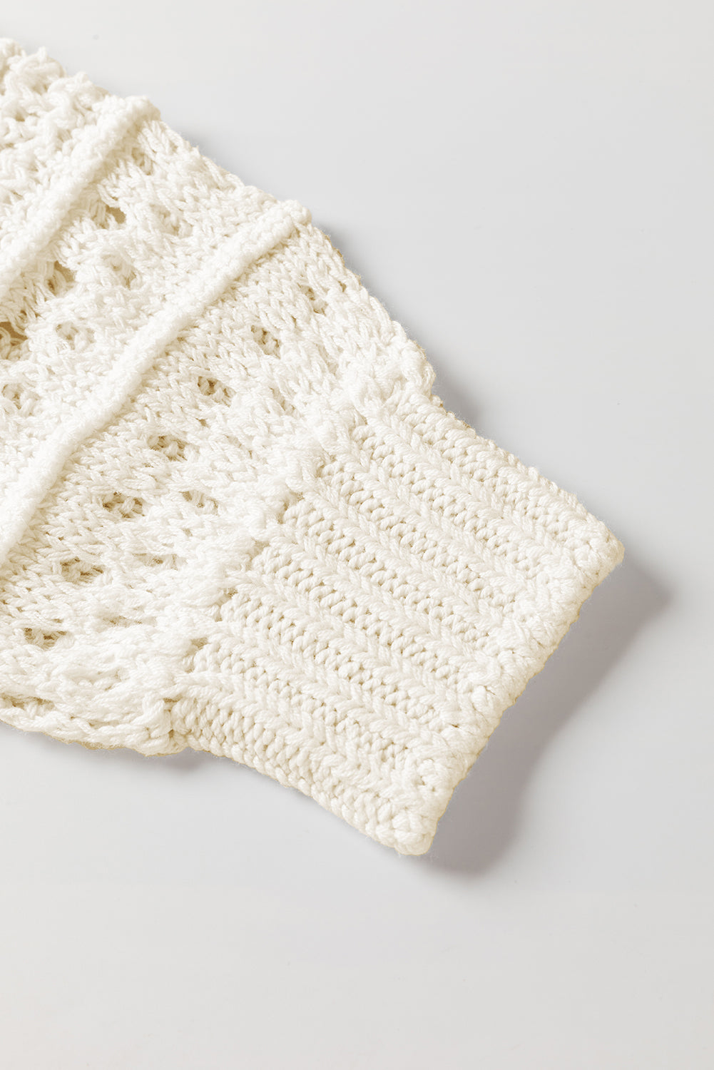 Weißer, einfarbiger Pointelle-Strickpullover mit Puffärmeln