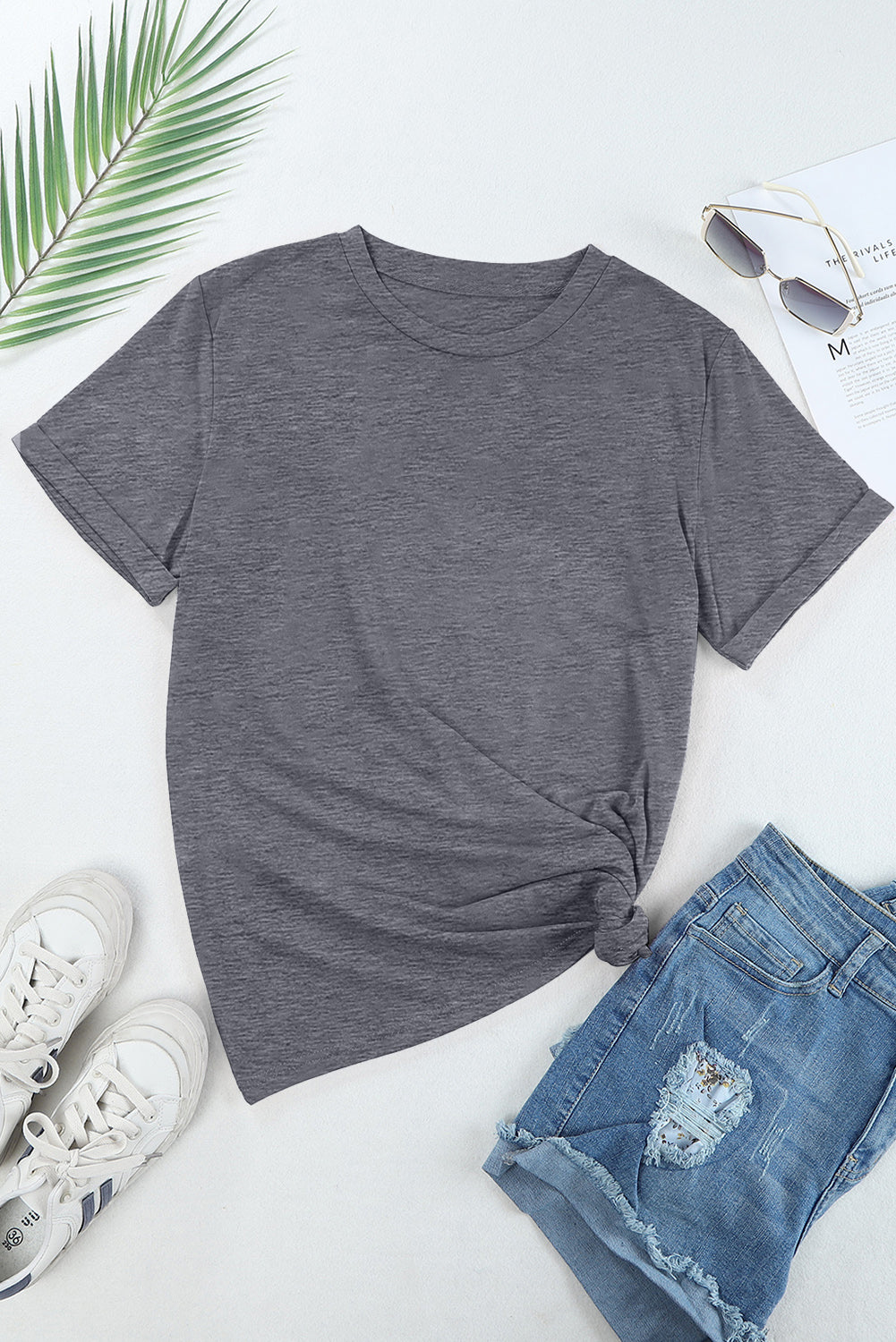 Graues, lässiges T-Shirt mit Rundhalsausschnitt
