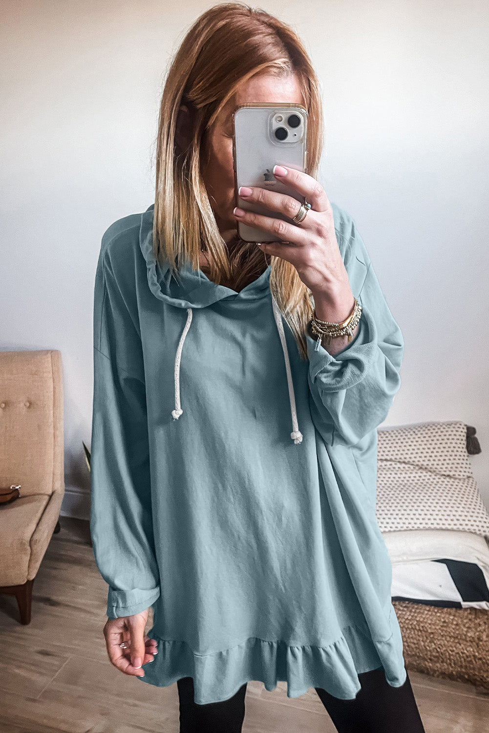 Iceland Blue Solid Tunika-Hoodie mit Rüschensaum und lockerer Passform
