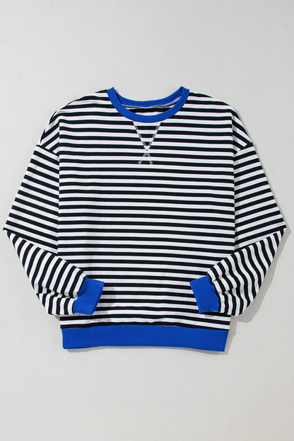 Oversize-Pullover mit Kontrastbesatz und schwarzen Streifen