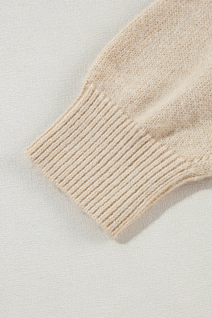 Grobstrickpullover mit Häkelmuster und Blumenmuster