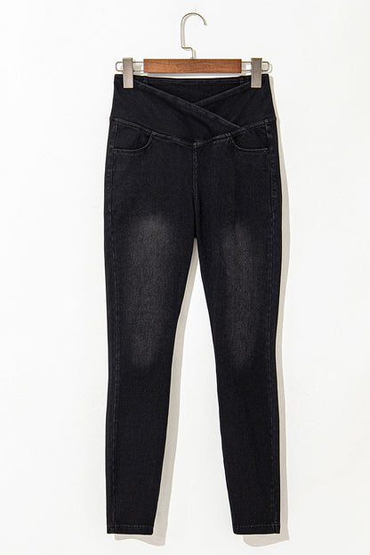 Schwarze, dehnbare Jeggings mit gewölbter Taille und schmaler Passform