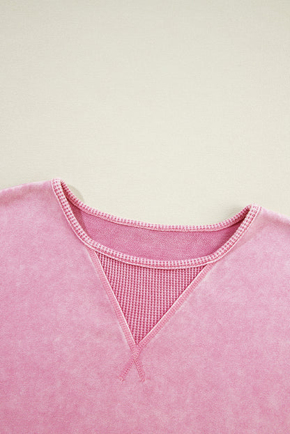 Sweatshirt mit überschnittener Schulter und Mineralwaschung in Erdbeerrosa