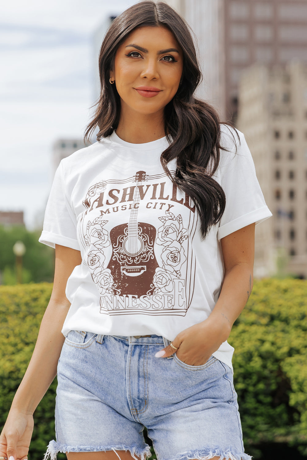 Weißes T-Shirt mit Rundhalsausschnitt und Grafik „NASHVILLE MUSIC CITY“
