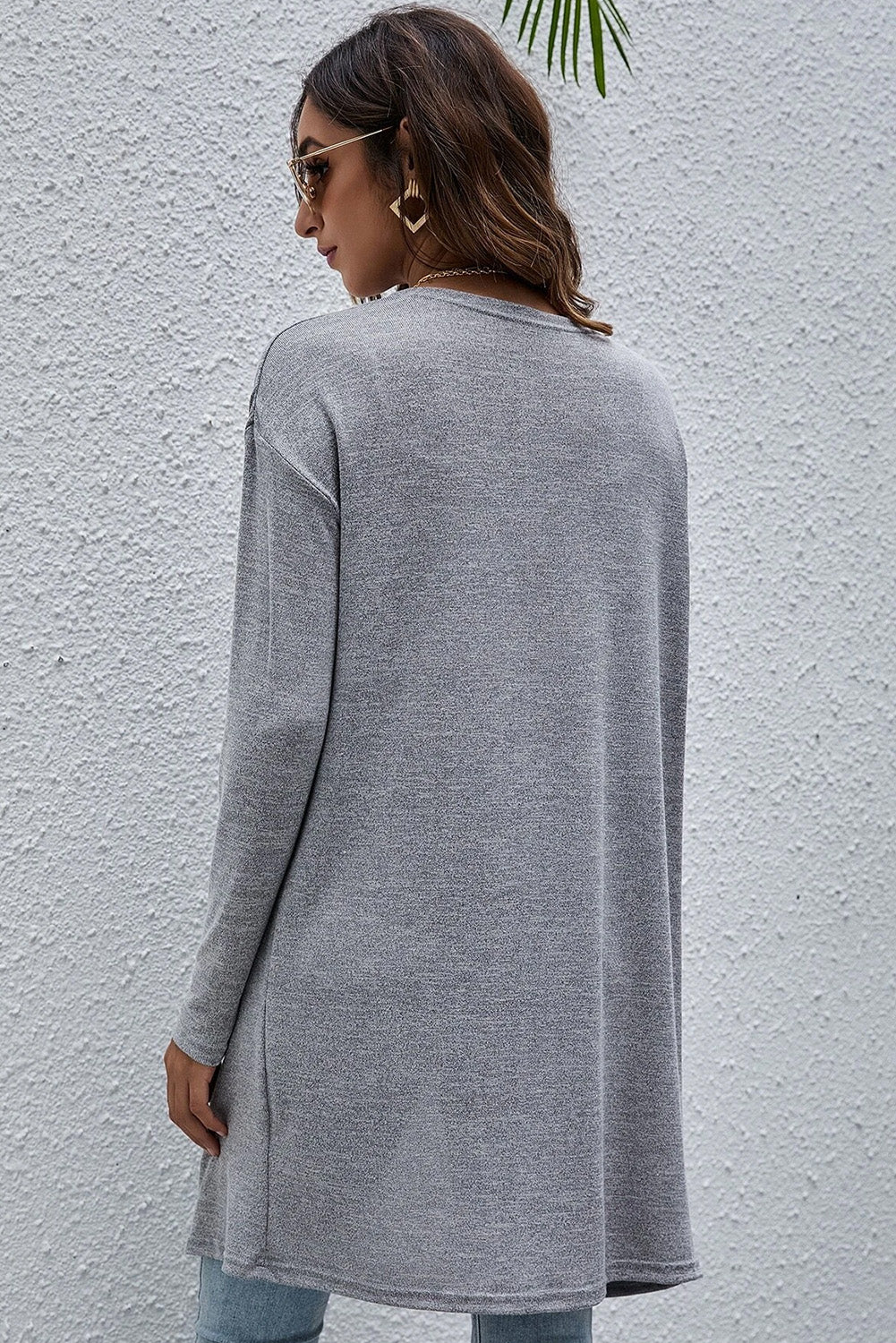 Leichte Strickjacke mit hoher Taille und offener Vorderseite in Volltonfarbe