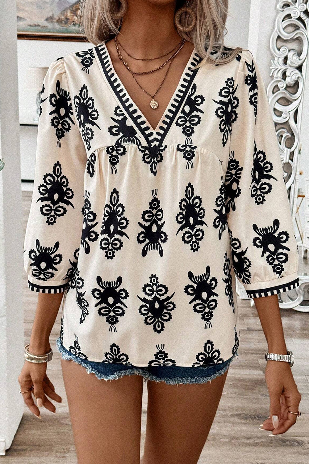 Beige Vintage Bluse mit 3/4-Ärmeln und V-Ausschnitt und geometrischem Muster
