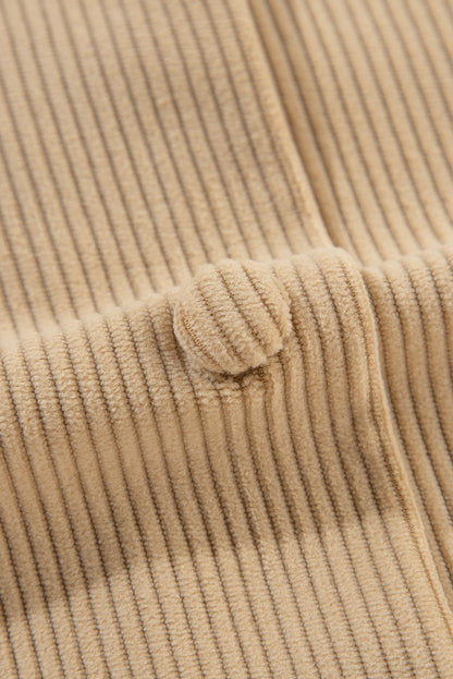 Helles französisches Beige, einfarbige Cord-Shacket mit Rüschen, Klapptasche und Knopfleiste