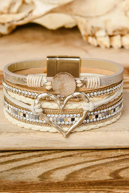 Beiges Bohemian-Armband mit Herz-Strass und Magnetschnalle 