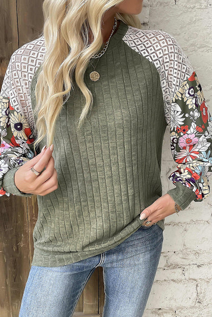 Laurel Green – Langärmlige, gerippte Bluse mit Blumen-Patchwork