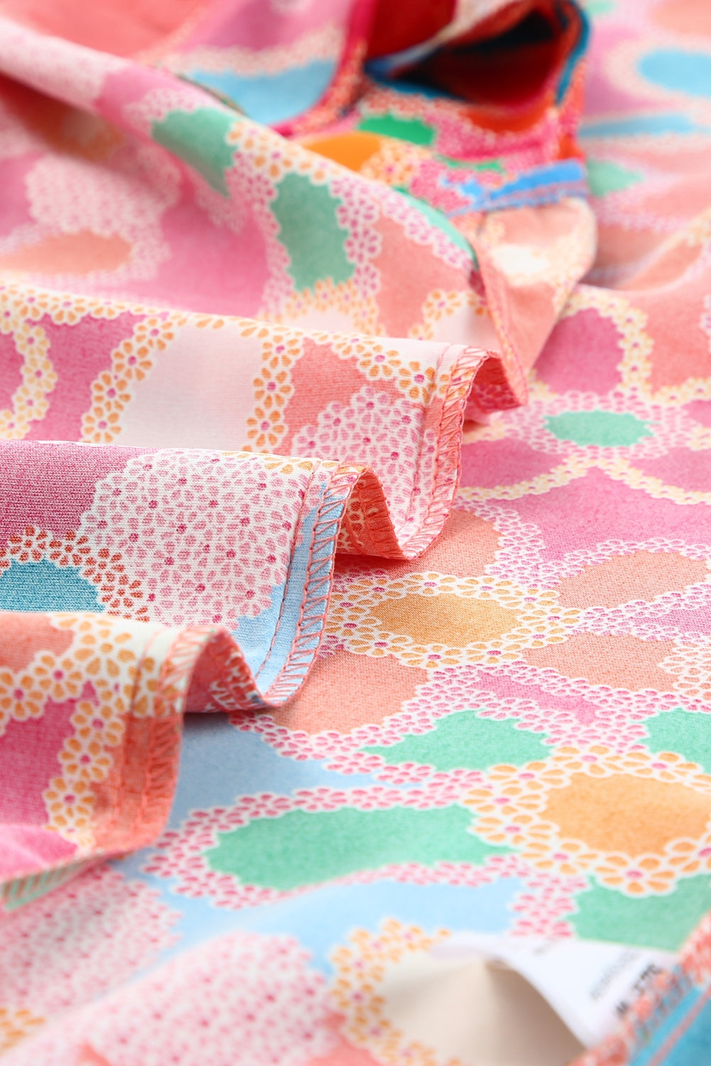 Rosa Tanktop mit Blumenmuster und Rüschenbesatz und Stickerei