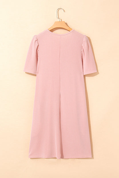 Blossom – Mini-Etuikleid aus Kordelstrick mit Rundhalsausschnitt und Puffärmeln