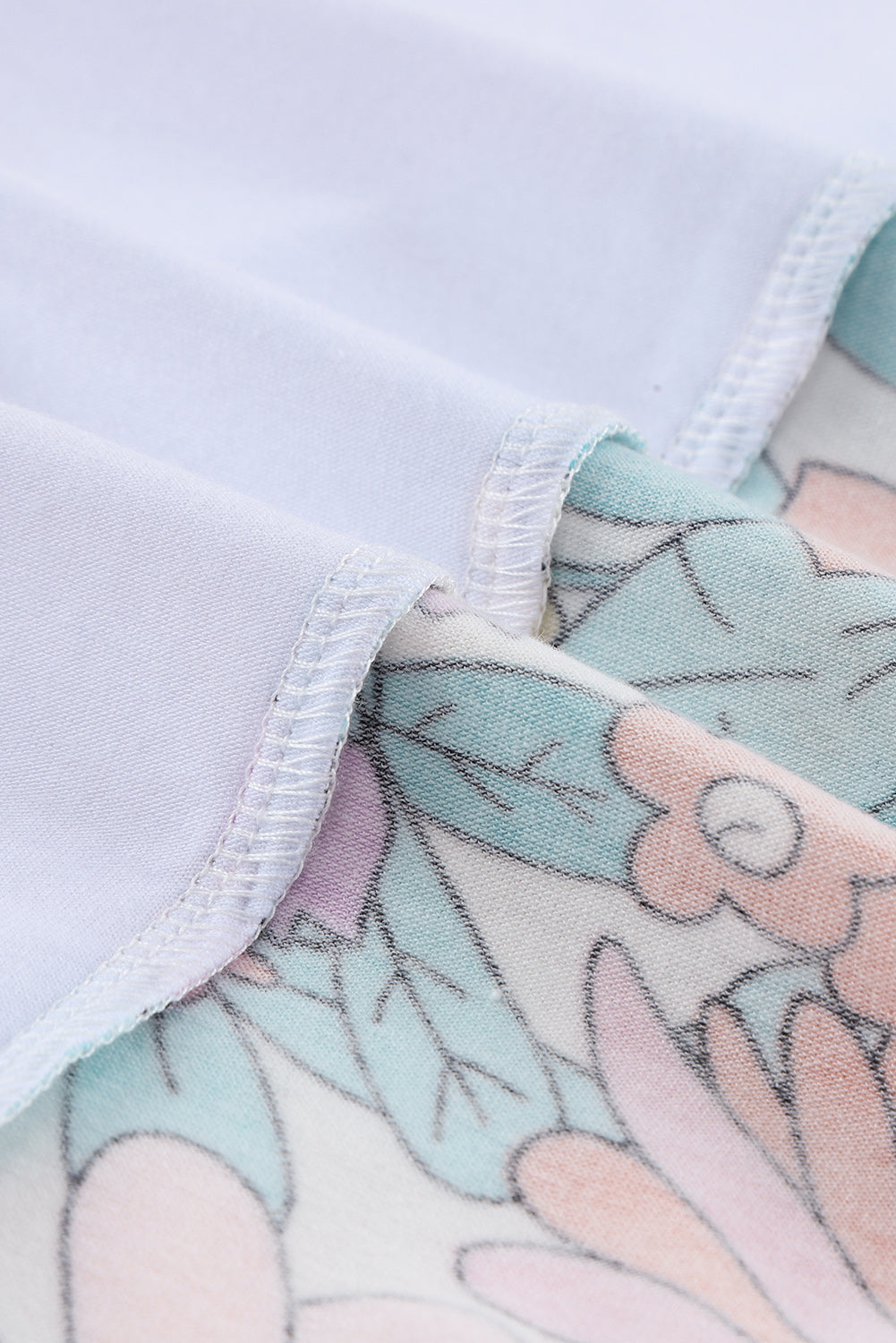 Weißes Patchwork-Kurzarm-Top mit Blumenmuster