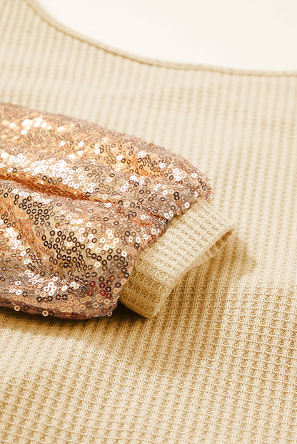 Aprikosenfarbenes, rückenfreies Waffelstrick-Top mit Pailletten und Patchwork-Ärmeln